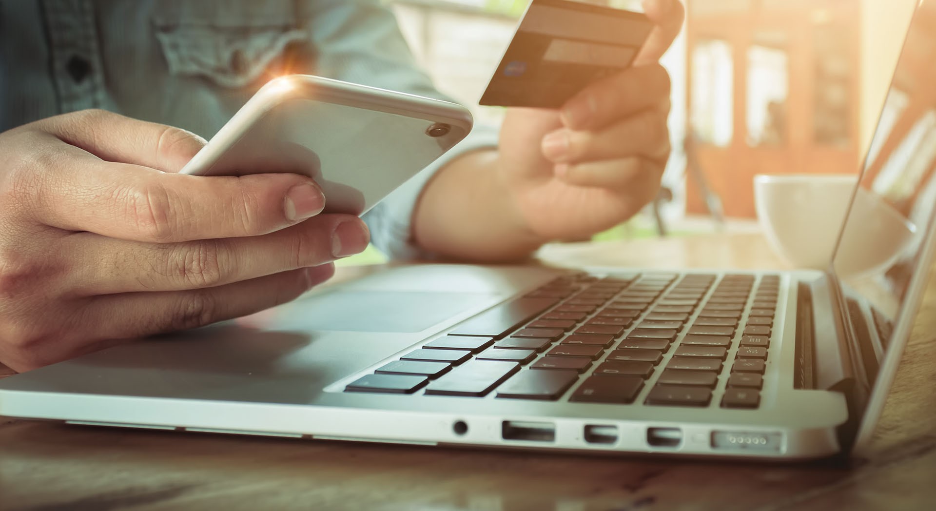 Solven Alcança Sucesso com Lancamento de E-commerce por Lampejos